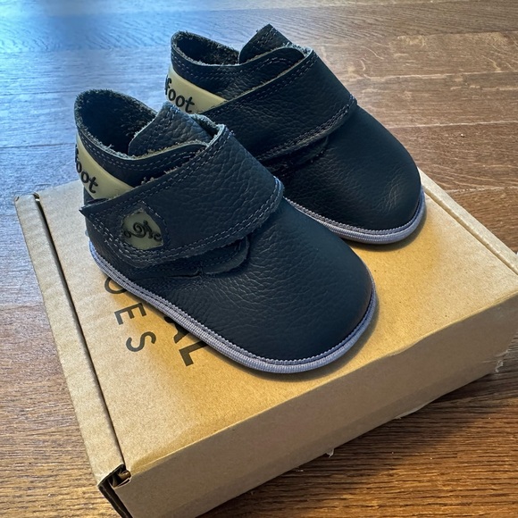 Magical Shoes Baloo 2.0 Blue New in box US 4.5 - Picture 1 of 4